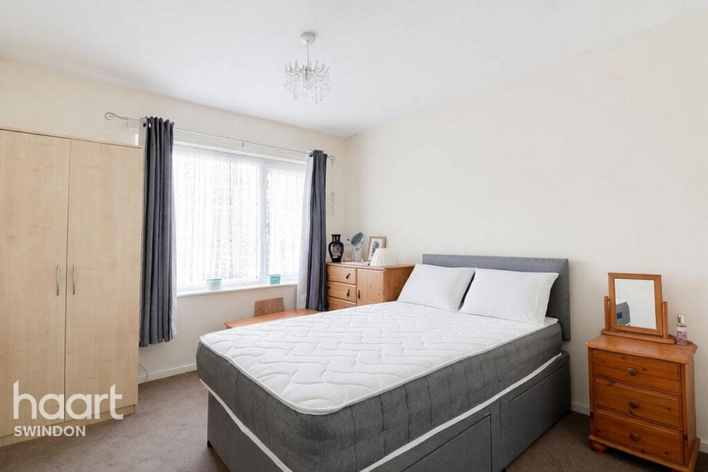 House in Swindon, Greenmeadow, Haydon Wick - View 4
