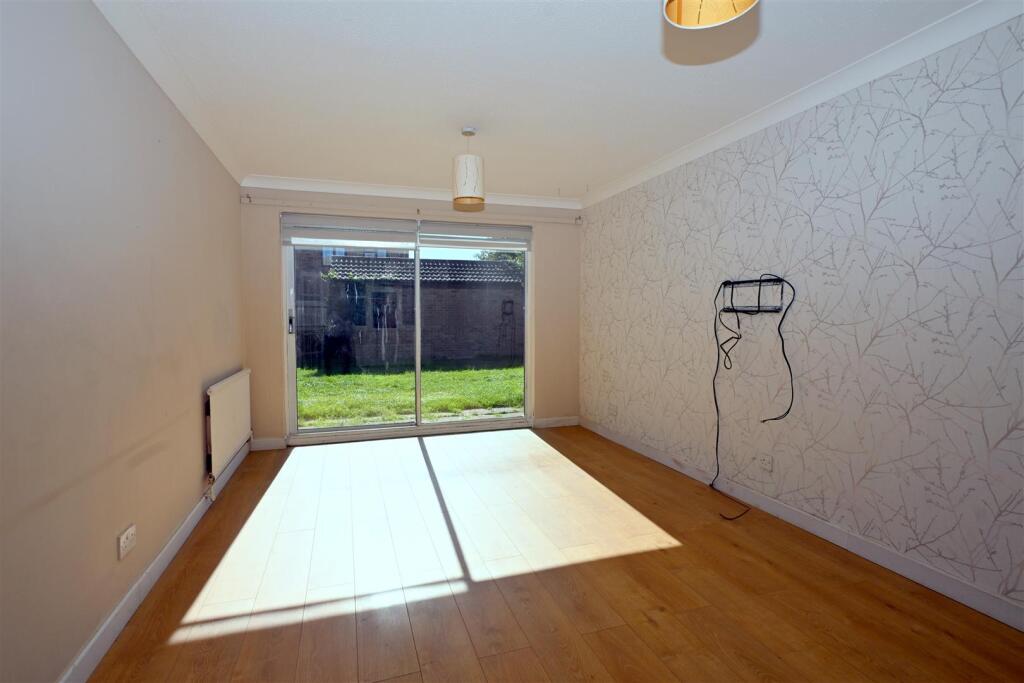 House in Brighton - More