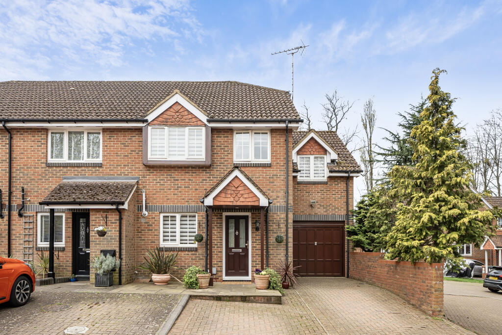 Main image of property: Lapwing Way, Abbots Langley, Hertfordshire