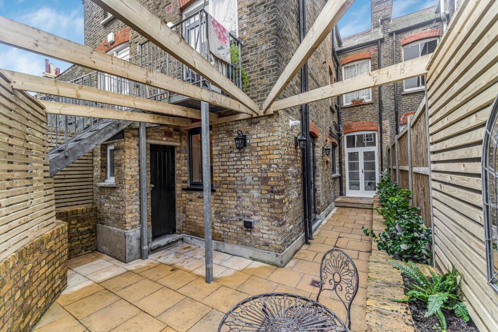 Apartment in London, Stockwell Park, Stockwell - View 4