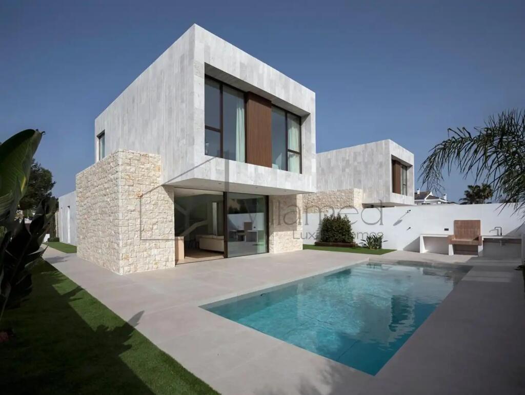 Main image of property: Valencia, Valencia, L`Eliana