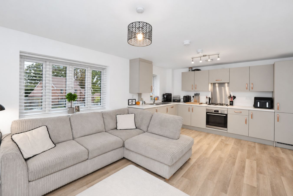 Apartment in Redhill - View 2
