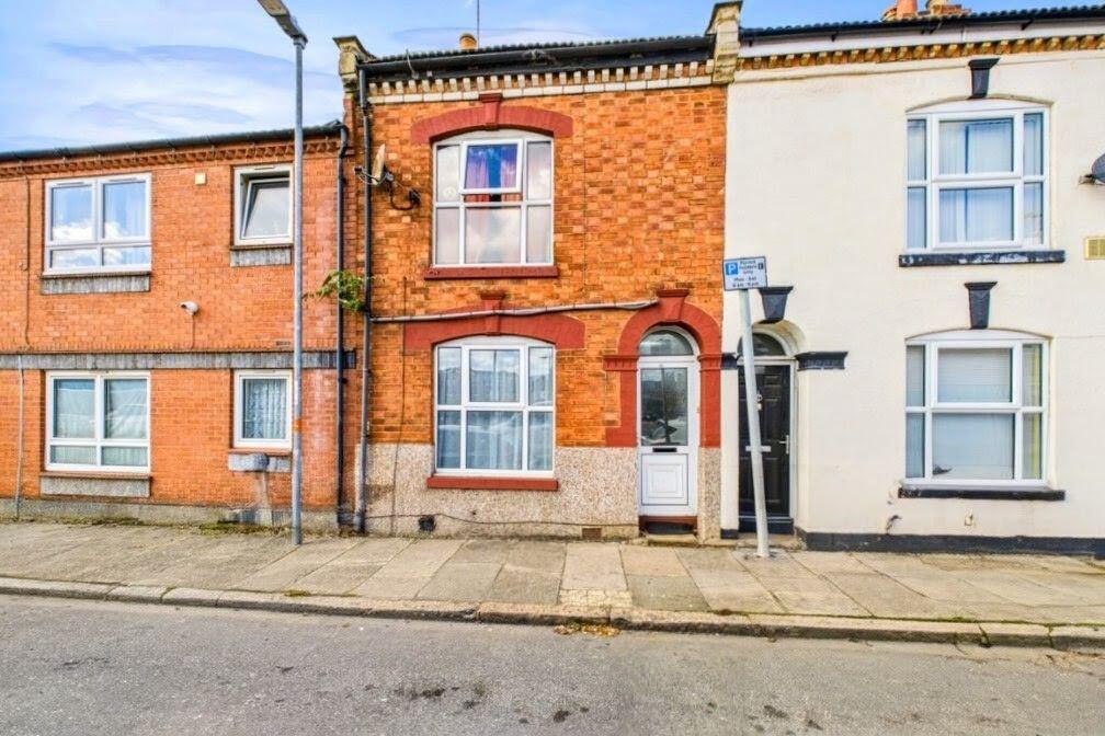 Main image of property: Earl Street | The Mounts | NN1