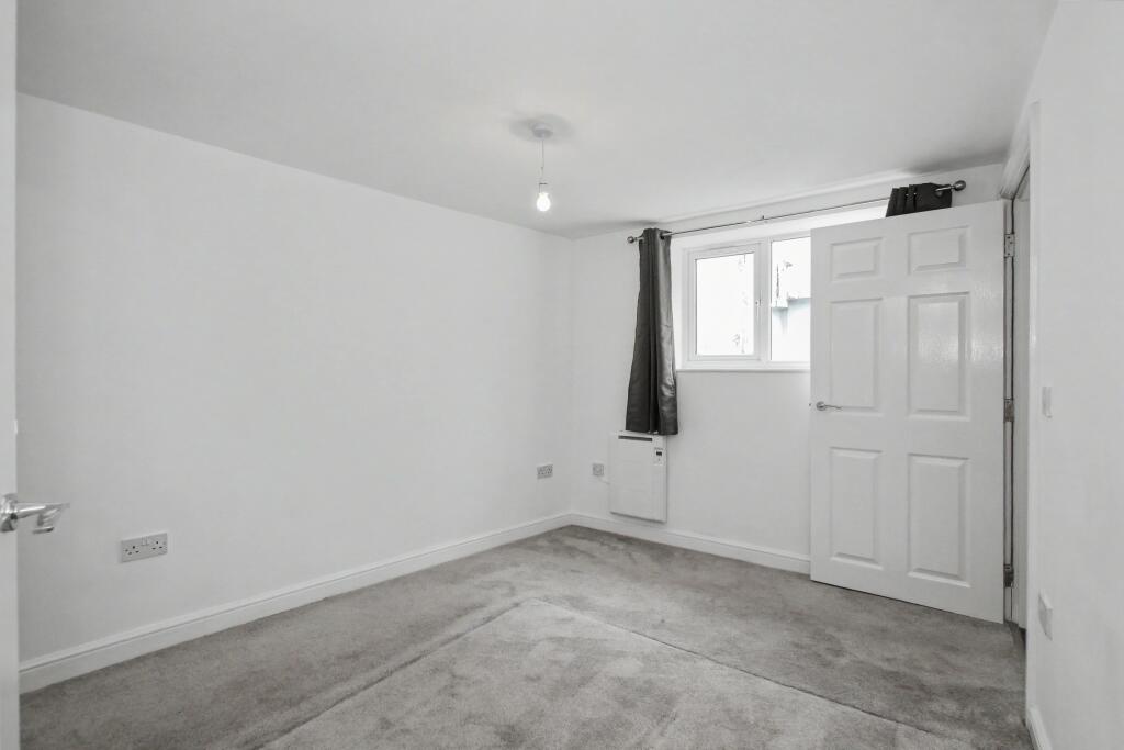 Apartment in Stockport - View 5
