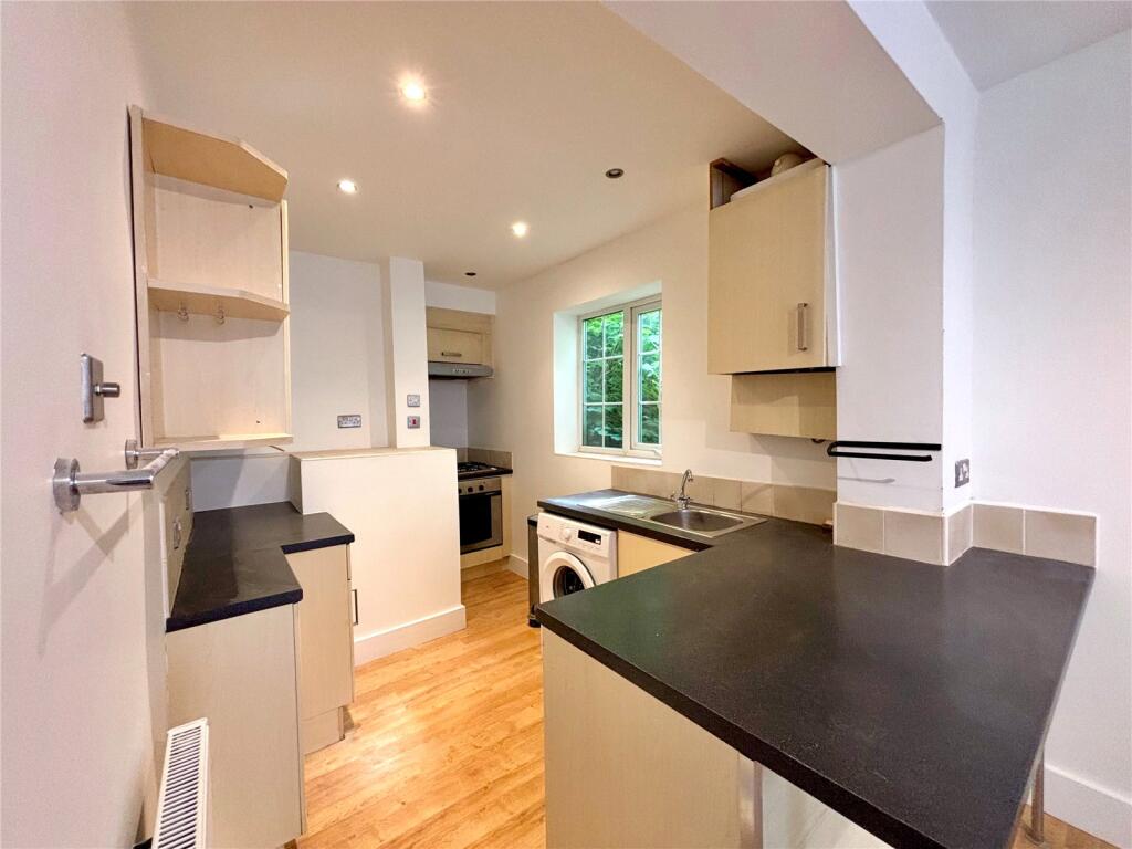Apartment in Guildford - View 3