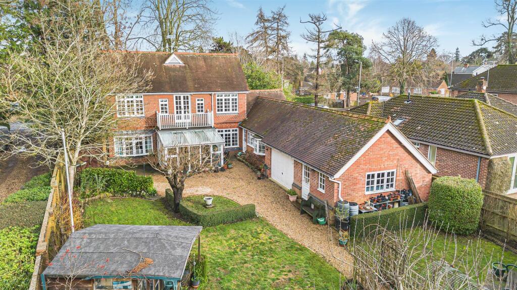 Conisboro Avenue, Caversham, RG4 photo 2