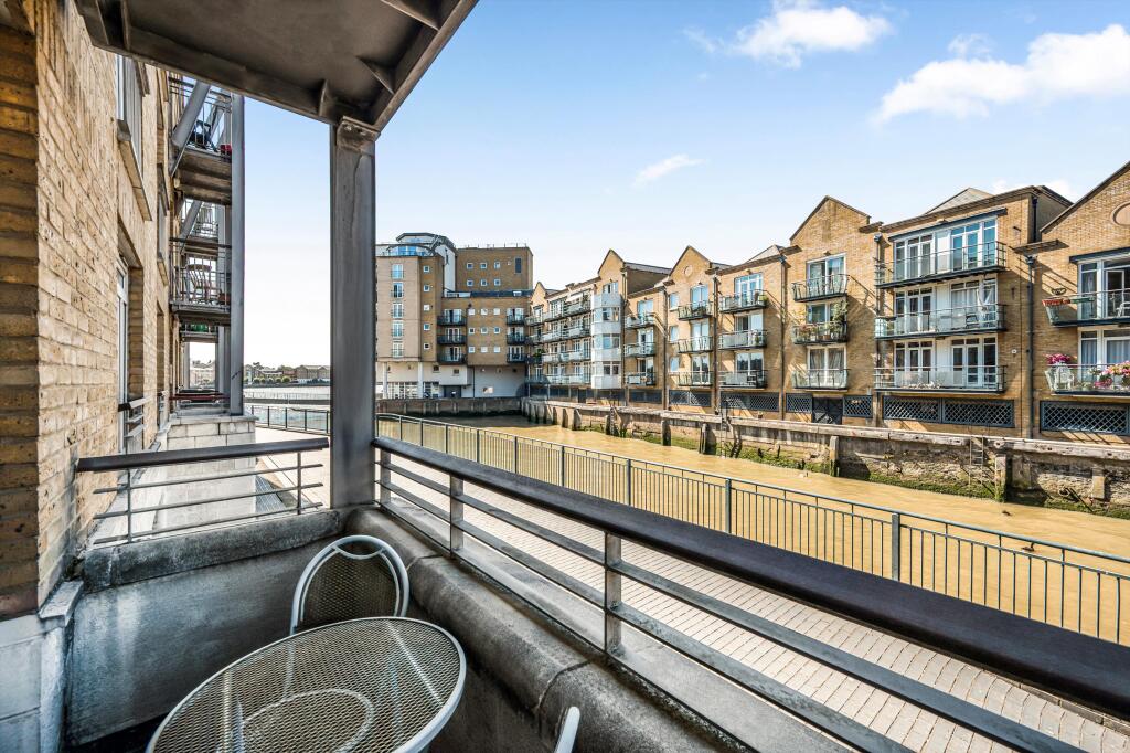 Apartment in London - View 2
