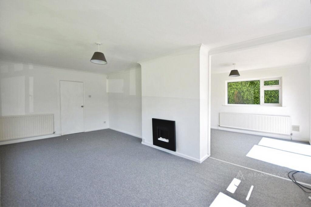 House in Burcott, Wing - View 3