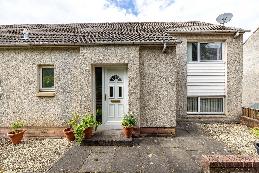 Main image of property: 32 Hartrigge Crescent, Jedburgh, TD8 6HT