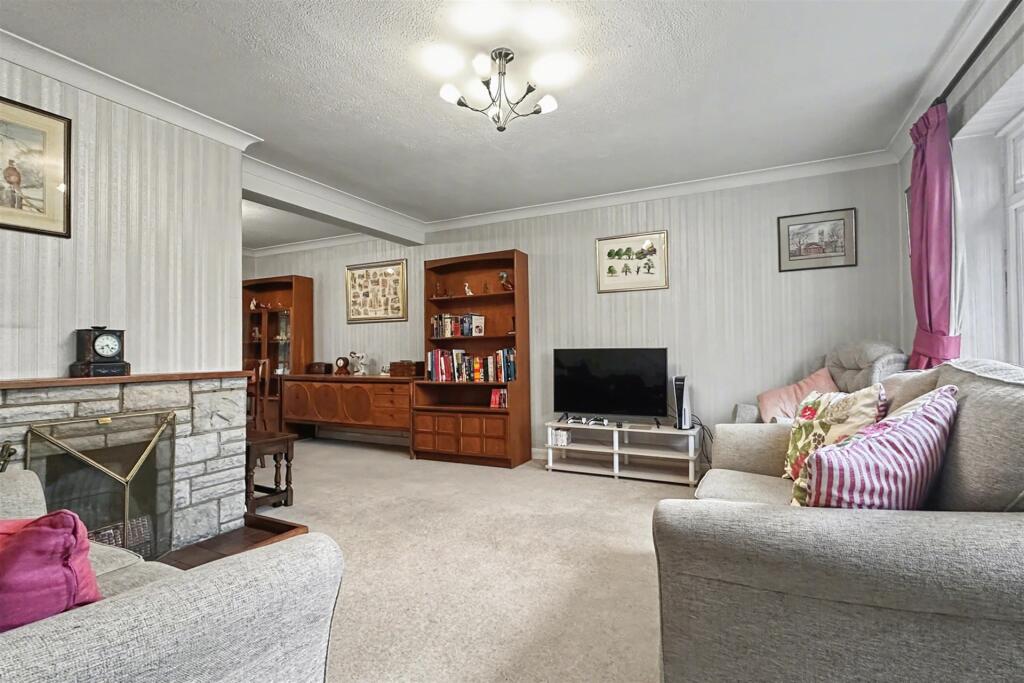 Chandlers Ford photo 4