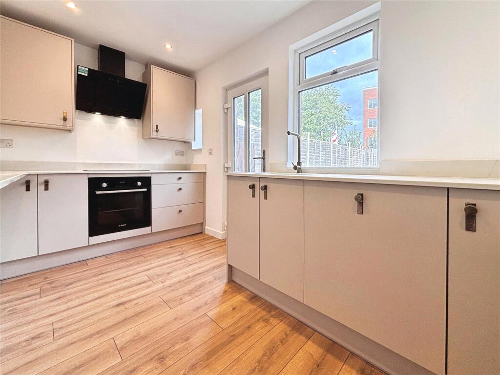 House in Warwick, Woodloes Park - View 3