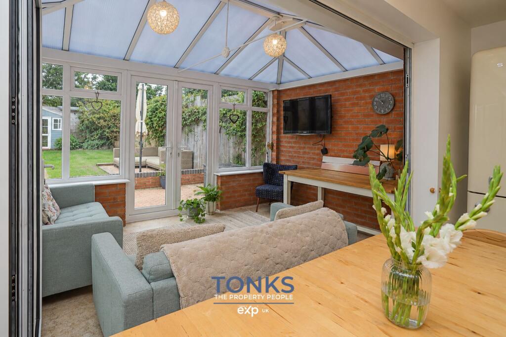 House in Sandwell, West Midlands - View 5
