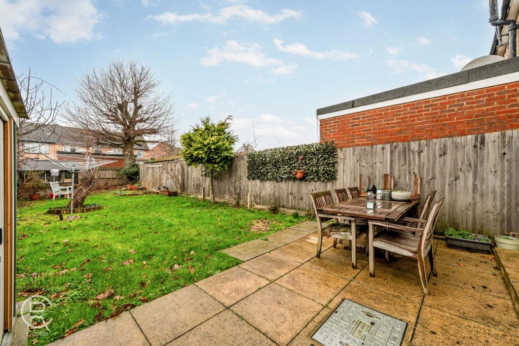 Beechwood Avenue, Greenford, Middlesex, UB6 photo 5