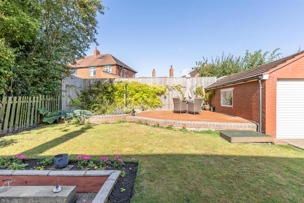 House in Kirklees, Northorpe, Roberttown - View 3