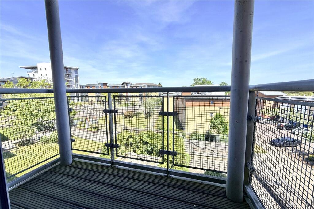 Kelvin Gate, Bracknell, Berkshire, RG12 - View 5