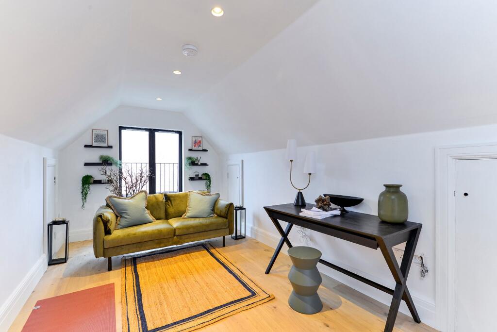 House in Guildford - View 5