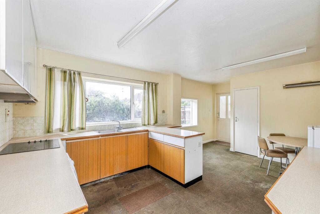 House in Three Rivers, Croxley Green - View 3