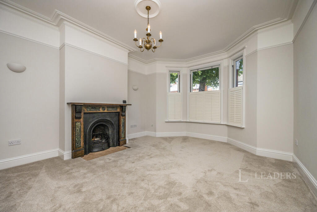House in Worcester, Barbourne - More
