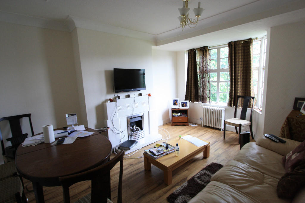 Main image of property: Leigham Avenue,London,SW16