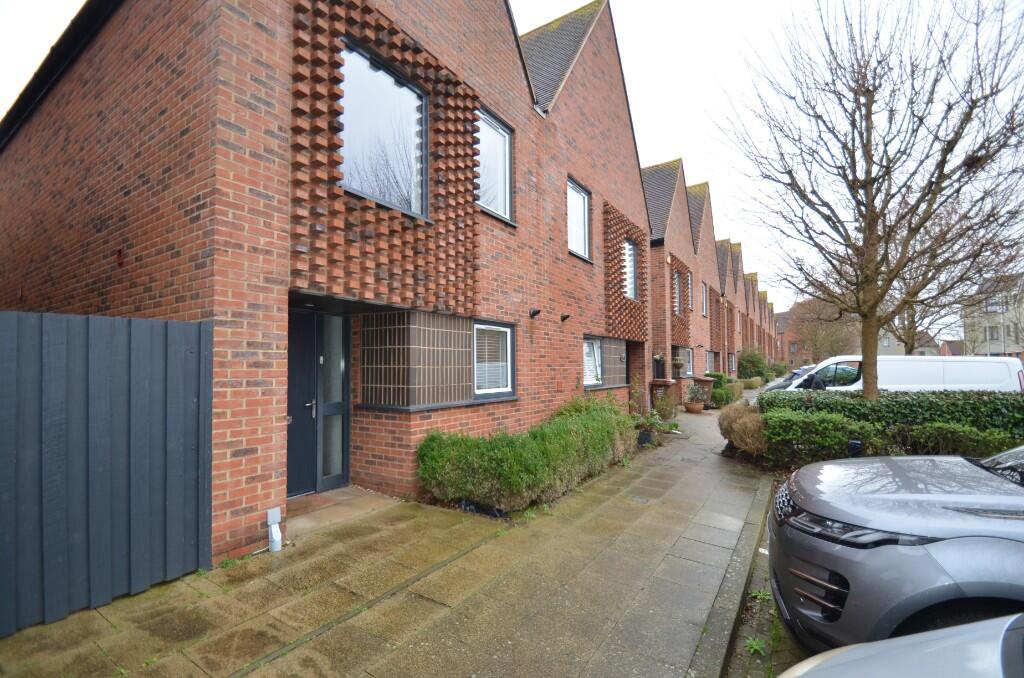 Main image of property: Pilots View, Chatham, Kent