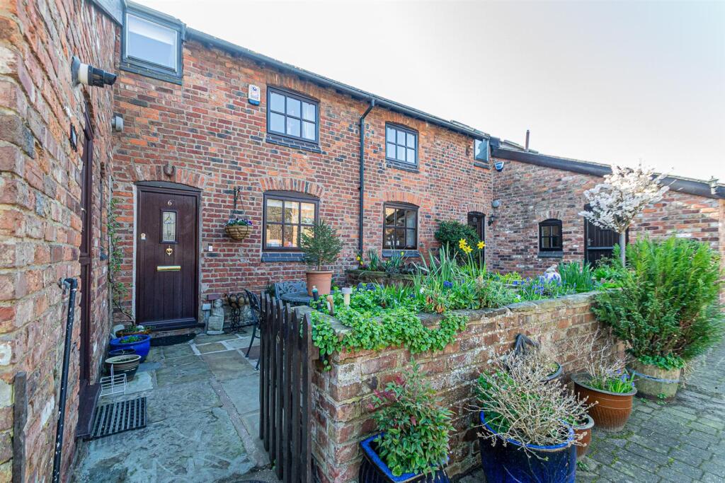 Main image of property: Hall Lane, Lower Stretton, Warrington WA4