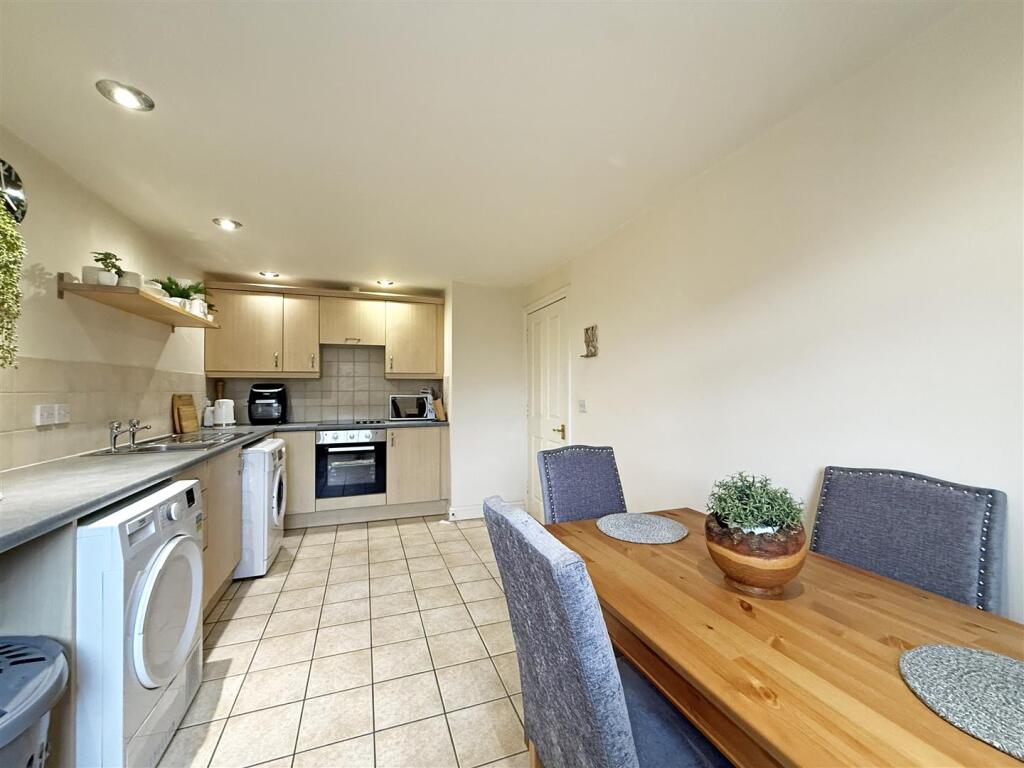 Belgravia Court, Abbey Foregate, Shrewsbury photo 3