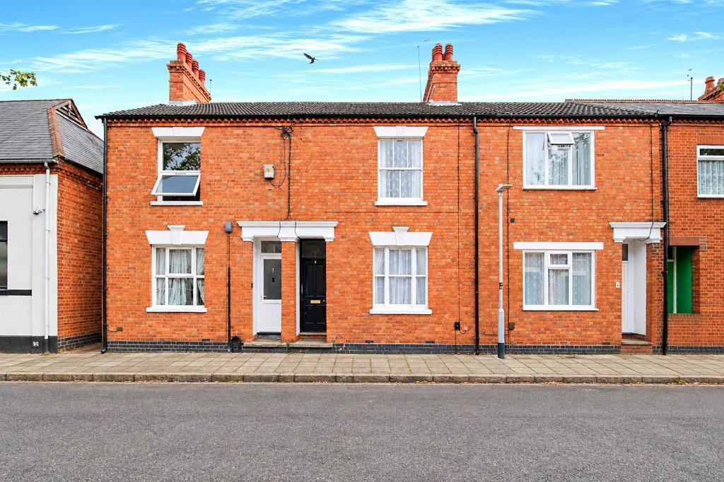 3-bed terraced on St Giles Street, New Bradwell, Milton Keynes, Buckinghamshire, MK13 0BE, £280,000