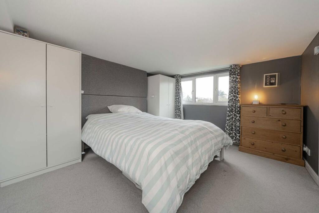Elizabeth Gardens, Sunbury-On-Thames - Näkymä 4