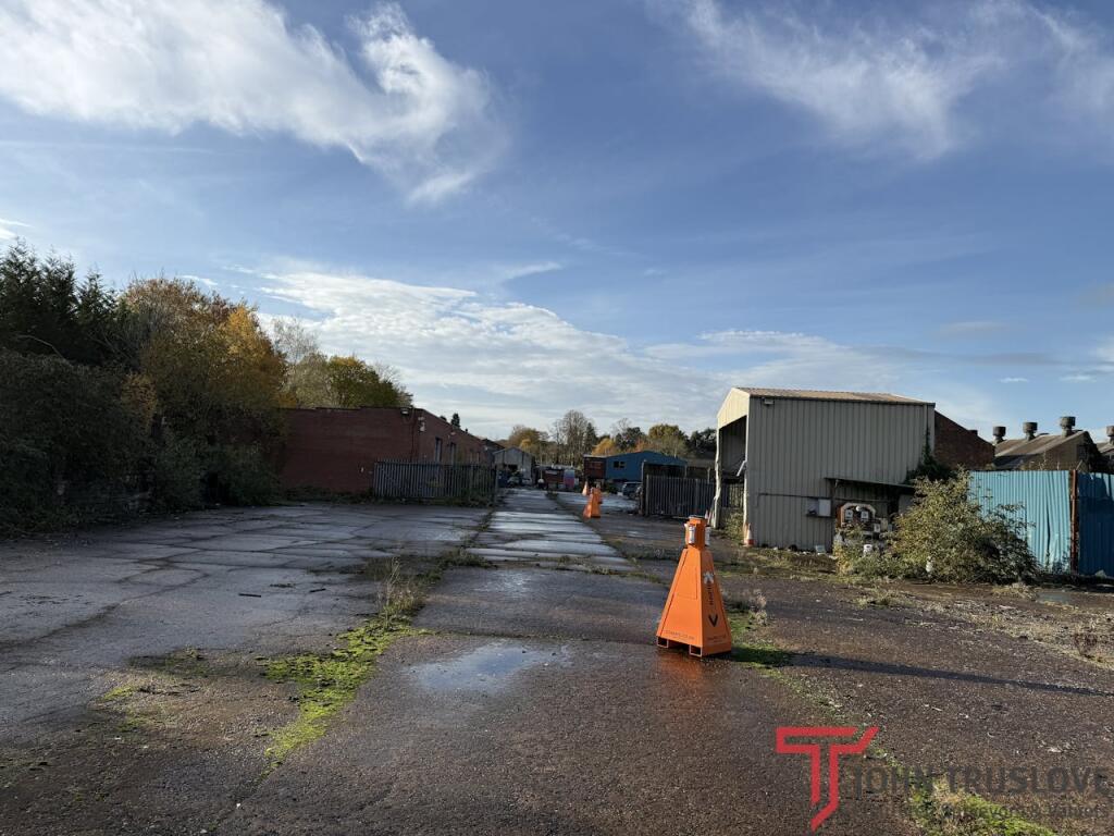 Additional image 4 of Hewell Road, Redditch, B97 6AN