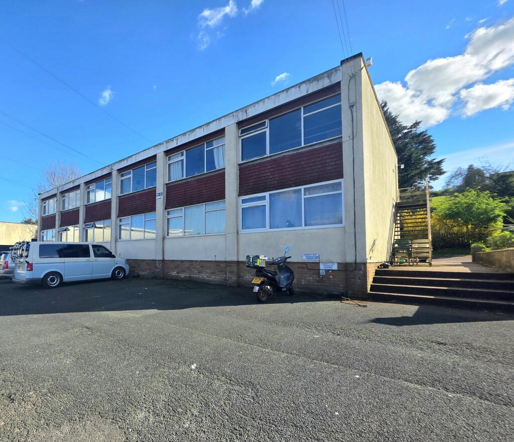 Apartment in Torquay, Torbay - View 4