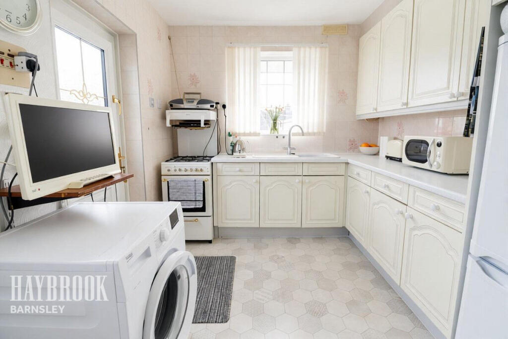 House in Sheffield - View 3