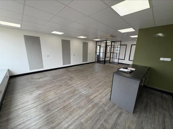MAIN SALON AREA