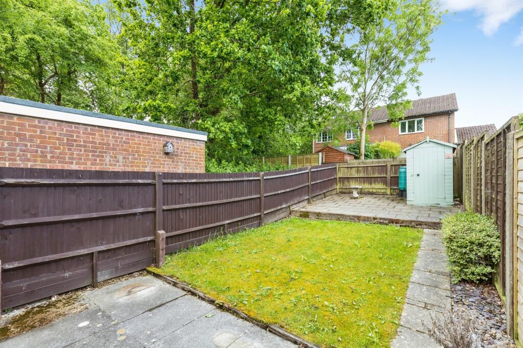 House in Crawley, Broadfield - View 2