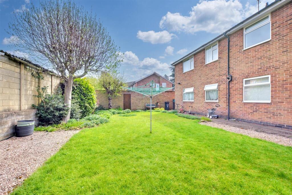 Apartment in Gedling, Daybrook - View 4