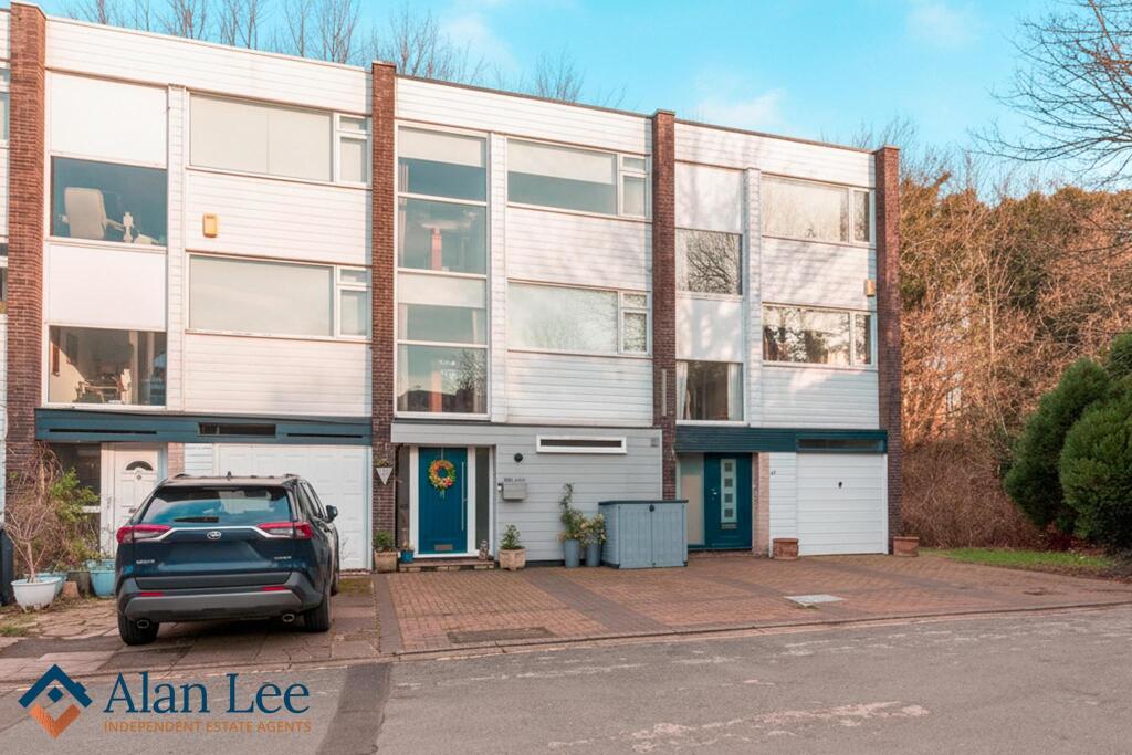 Main image of property: Bollin Mews, Prestbury, SK10 4DP