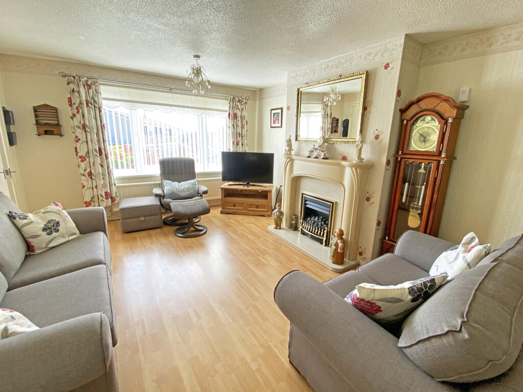 Heathlands, Ystrad Mynach, Hengoed, CF82 7AZ photo 4