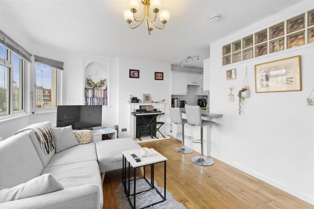Apartment in Eastbourne, Little Chelsea, Meads - More