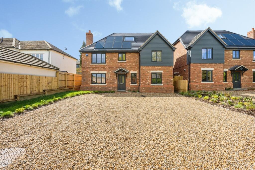 Main image of property: Dell Road, Northchurch, Berkhamsted