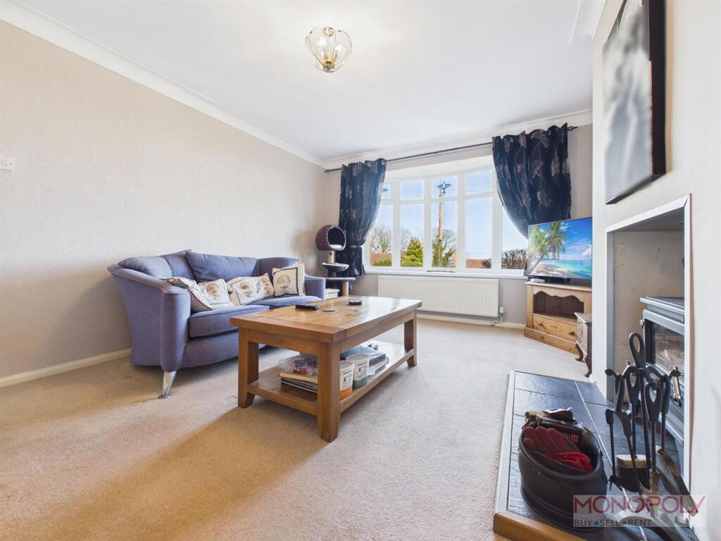 Top Road, Summerhill, LL11 photo 4