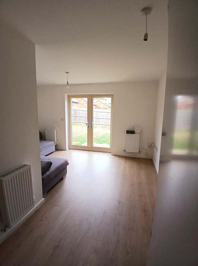 House in Wakefield - View 2