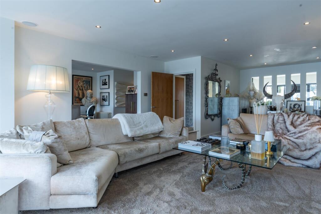 The Horseshoe, Sandbanks photo 3