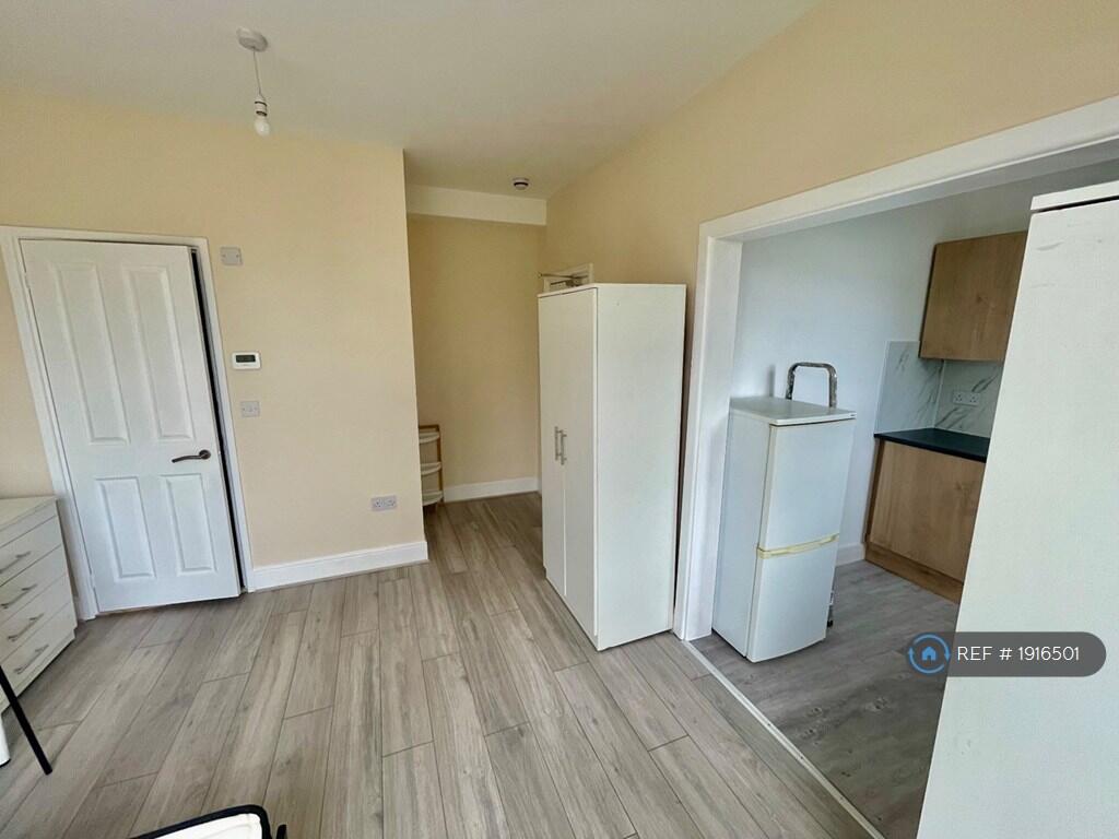 Main image of property: Briarfield Avenue, London, N3