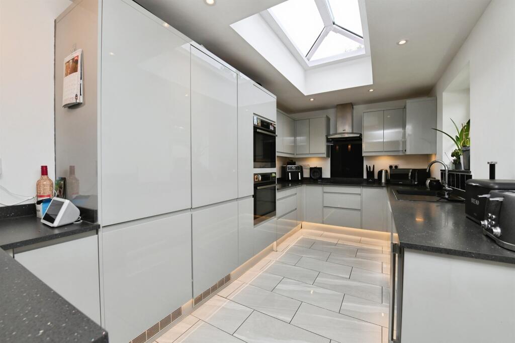Belvedere Close, Danbury, Chelmsford - View 2