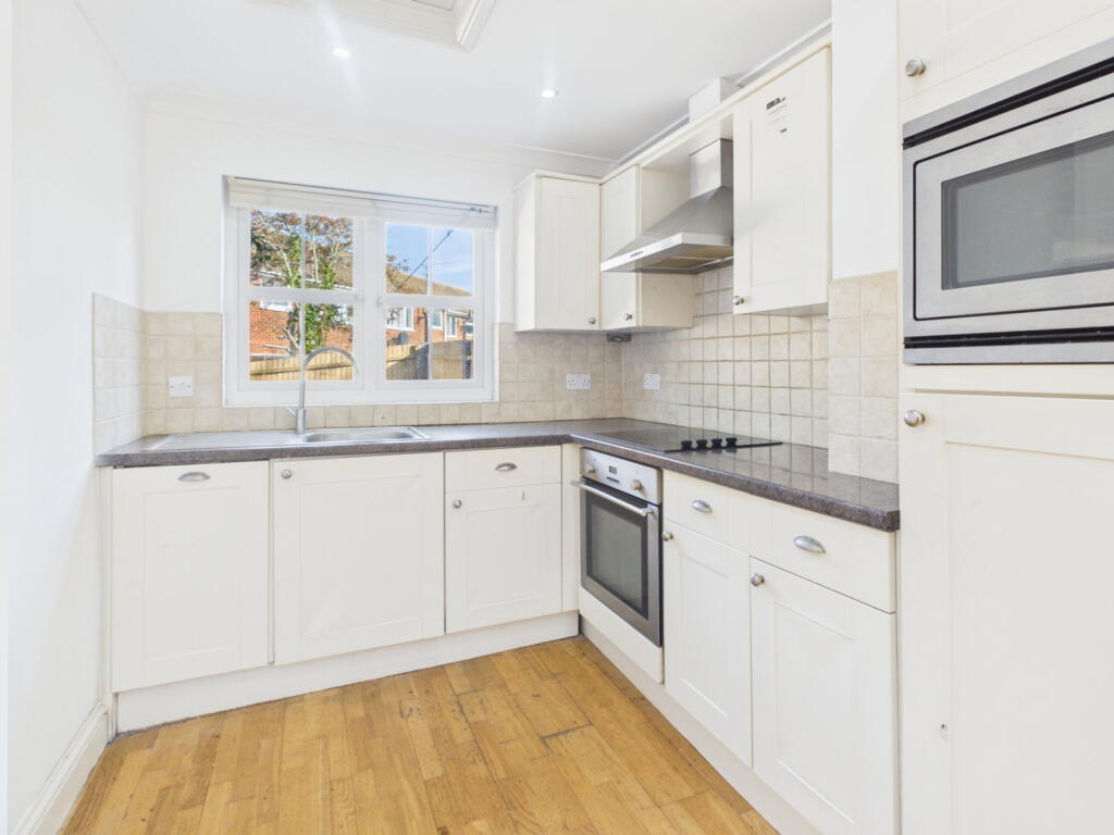 House in Canterbury - View 4
