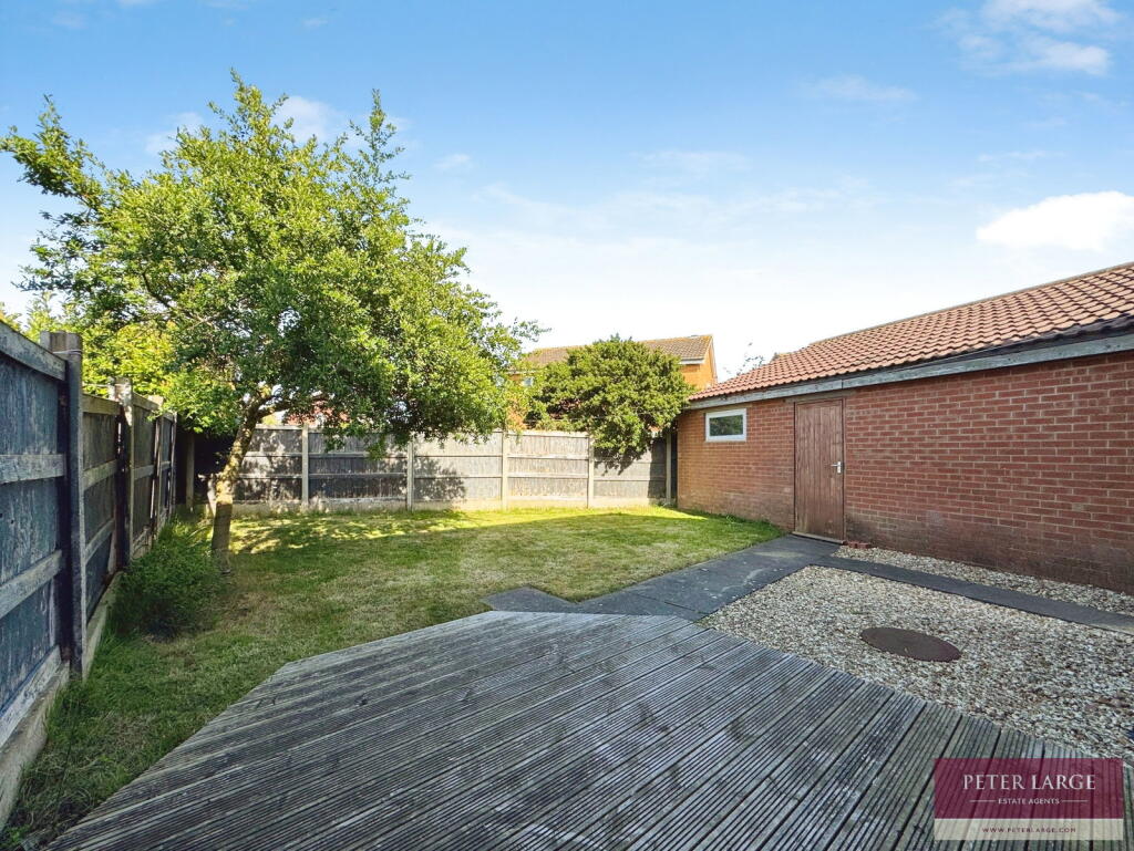 18 Garth Morfa, Kinmel Bay, LL18 5DX photo 2