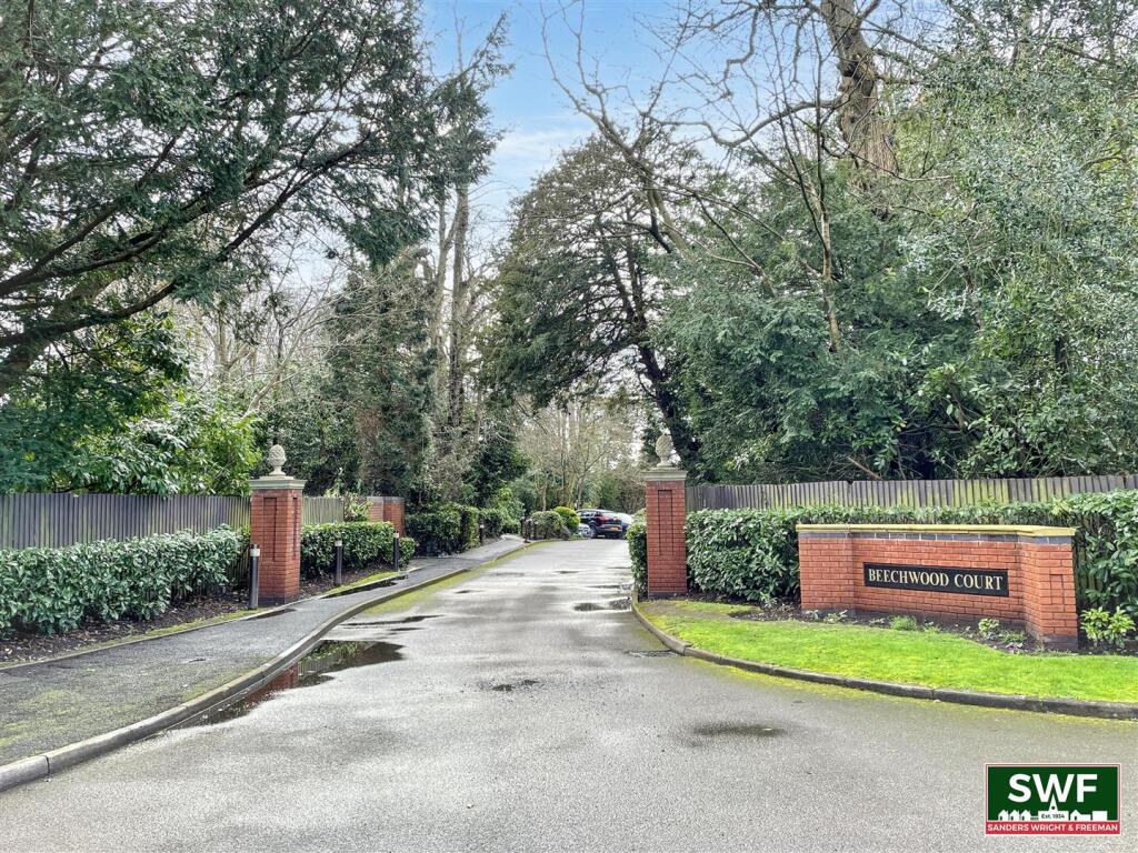 Corfton Drive, Tettenhall photo 2