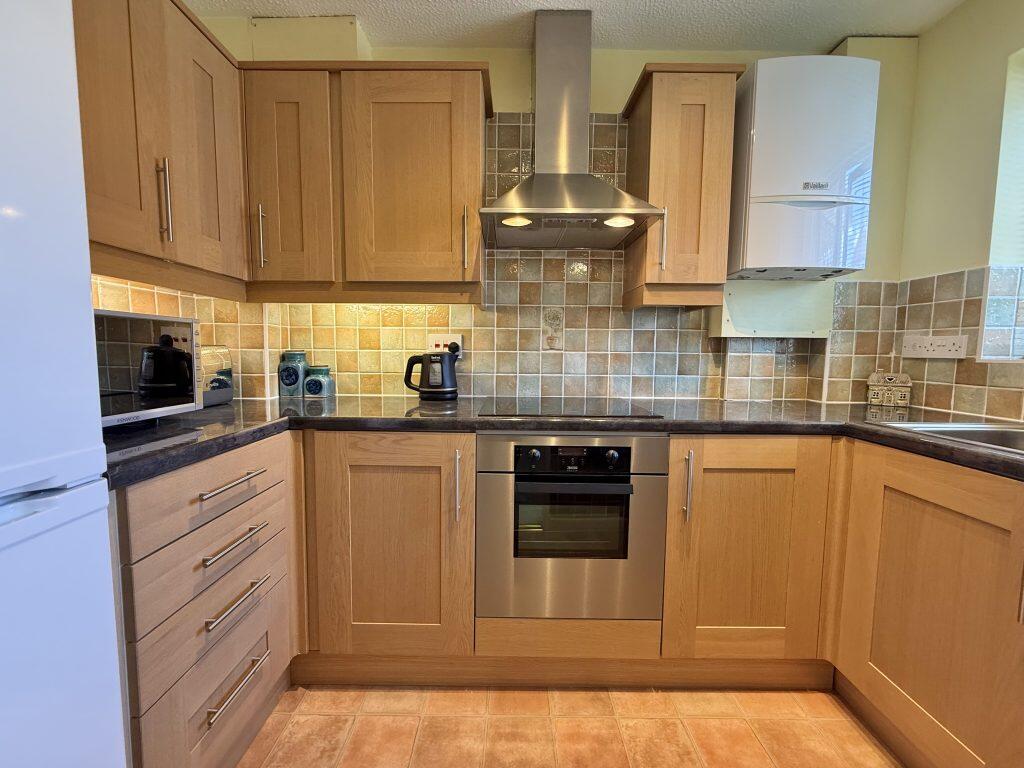 Sleight Close, Yeovil, Somerset, BA21 photo 4