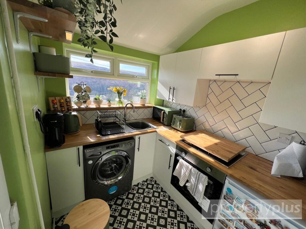 Troedyrhiw Road, Porth, CF39 photo 3