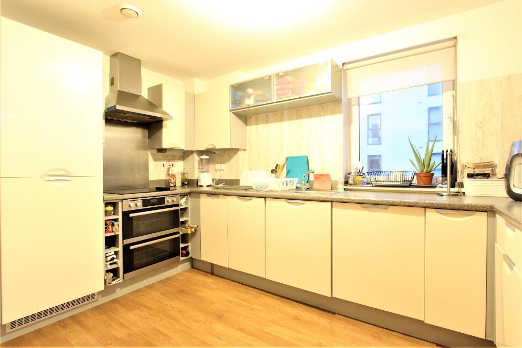 Apartment in Romford - View 4