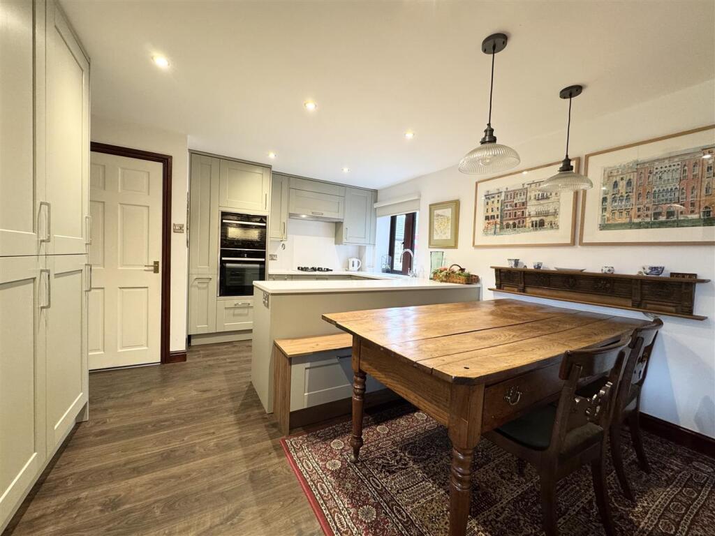 King Street, Skelmanthorpe, Huddersfield, HD8 9DY photo 4
